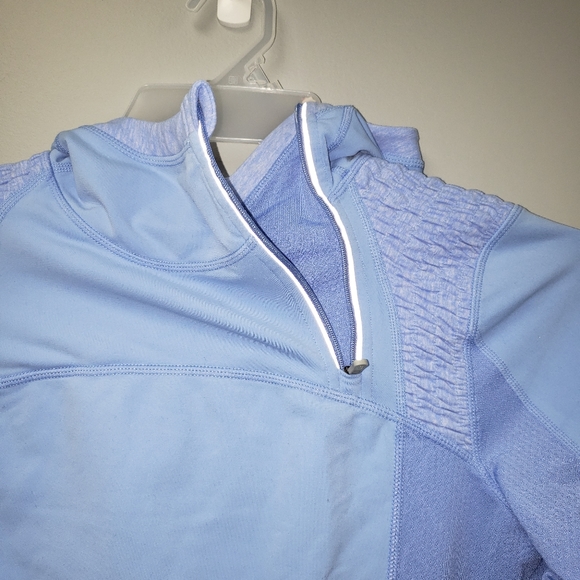 Lululemon alpine quarter zip size 8 - Picture 3 of 9
